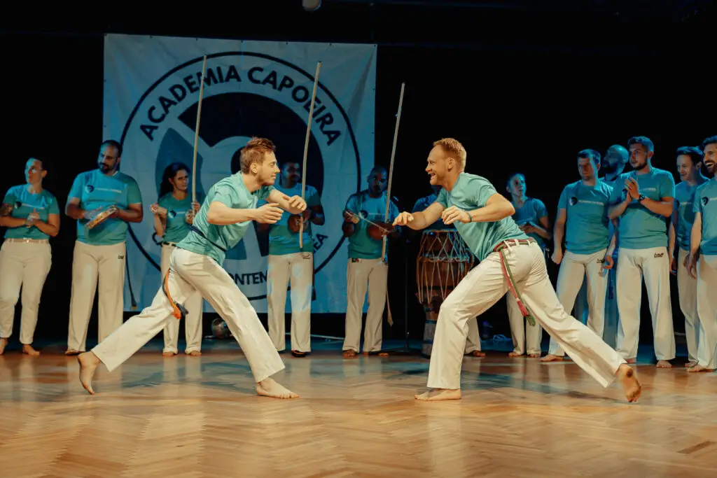 Trening capoeiry dla dorosłych w Academia Capoeira w Łodzi